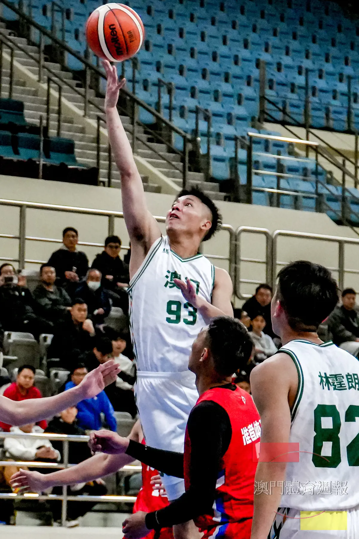 羅協銘首回合主場攻入13分 (2).jpg